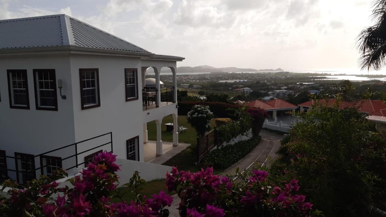 Holiday Home Belvedere Dickenson Bay Exterior photo