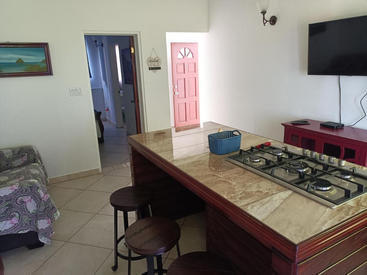 Holiday Home Belvedere Dickenson Bay Room photo