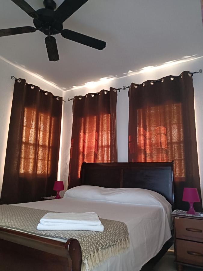 Holiday Home Belvedere Dickenson Bay Room photo
