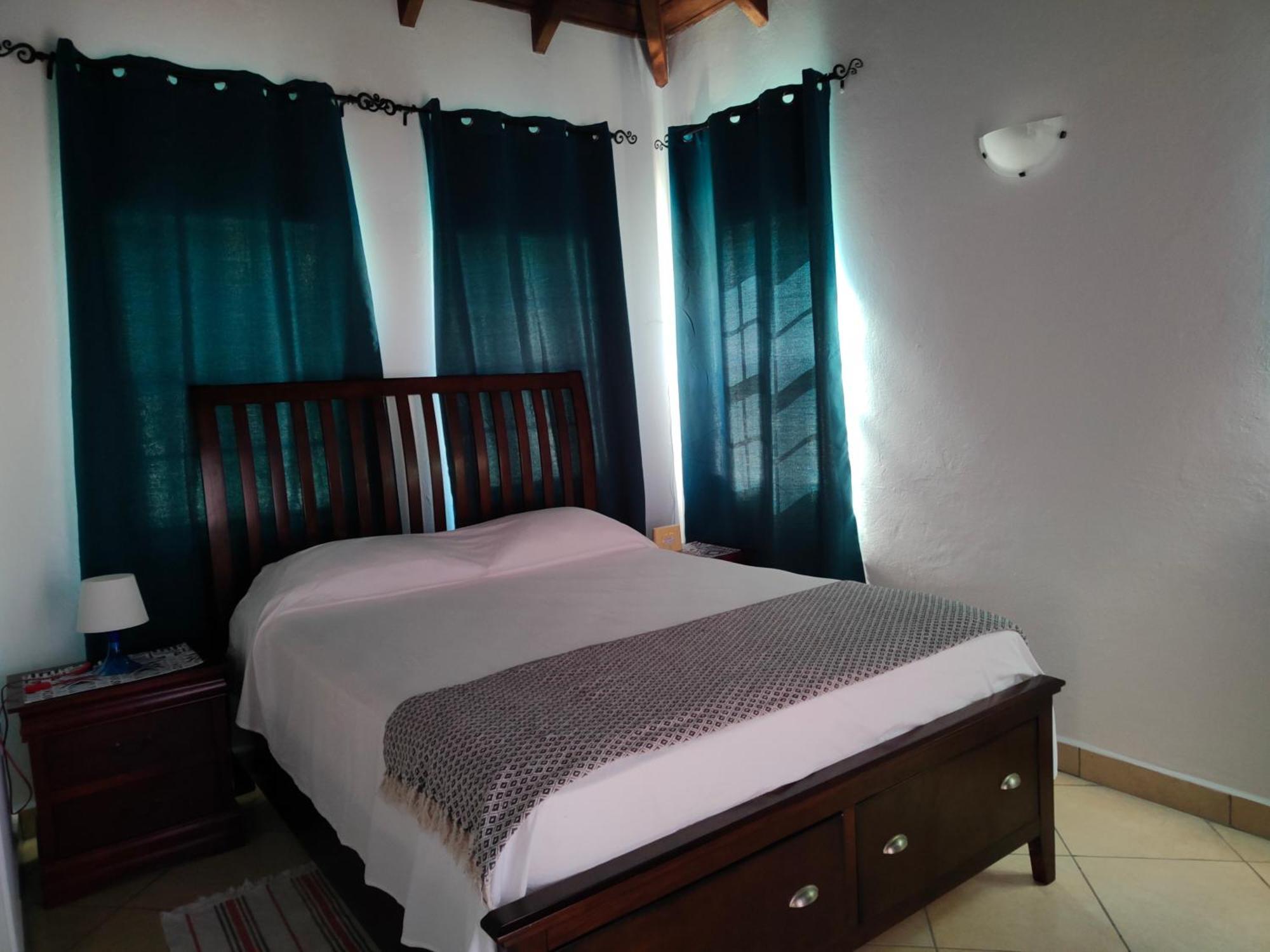Holiday Home Belvedere Dickenson Bay Room photo