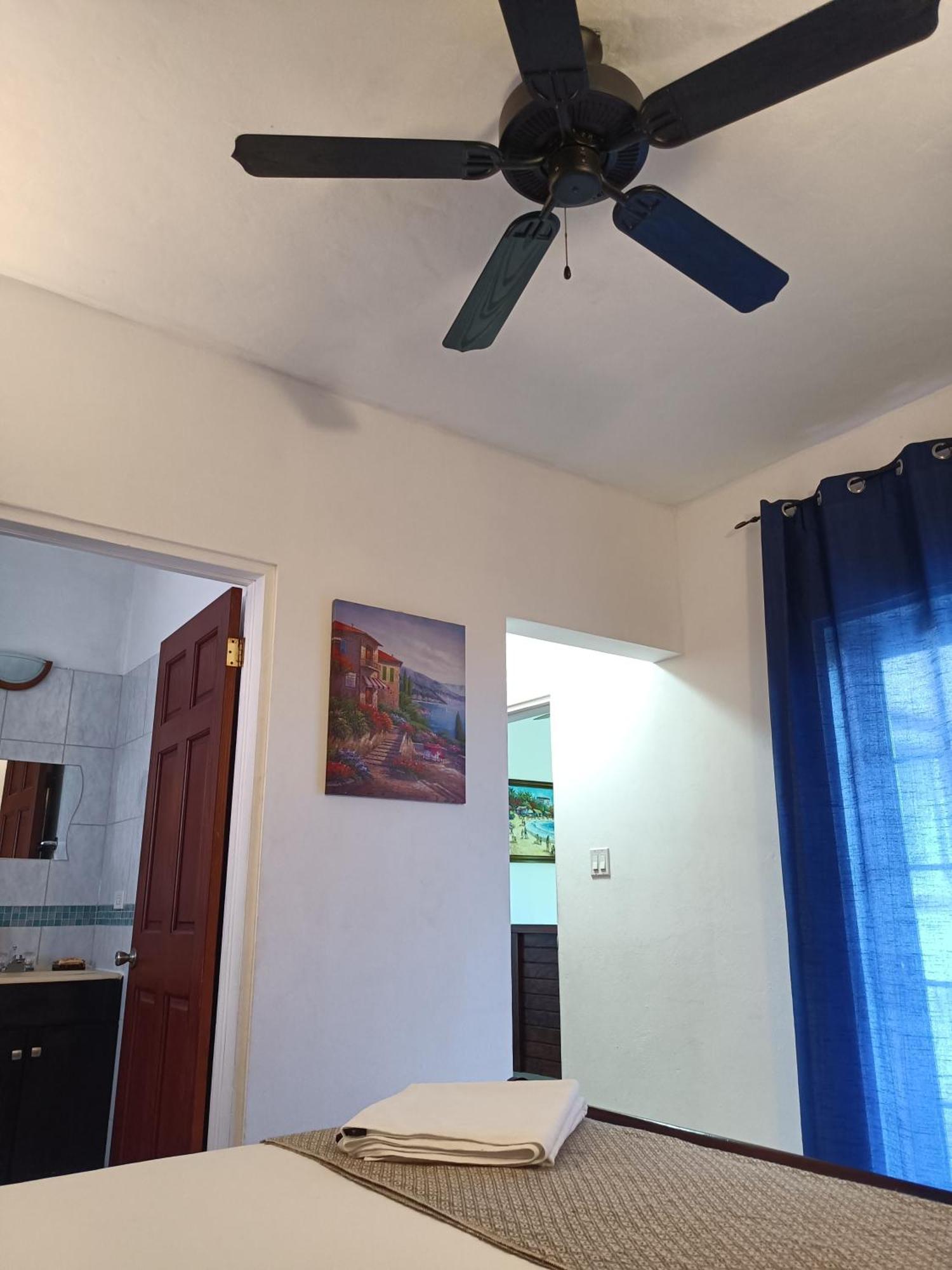 Holiday Home Belvedere Dickenson Bay Room photo