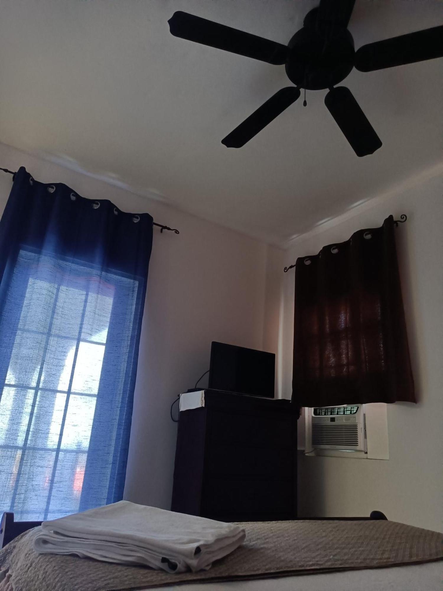 Holiday Home Belvedere Dickenson Bay Room photo